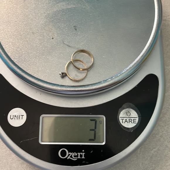 10K GOLD DIAMOND WEDDING ENGAGEMENT RING SET - Picture 7 of 7